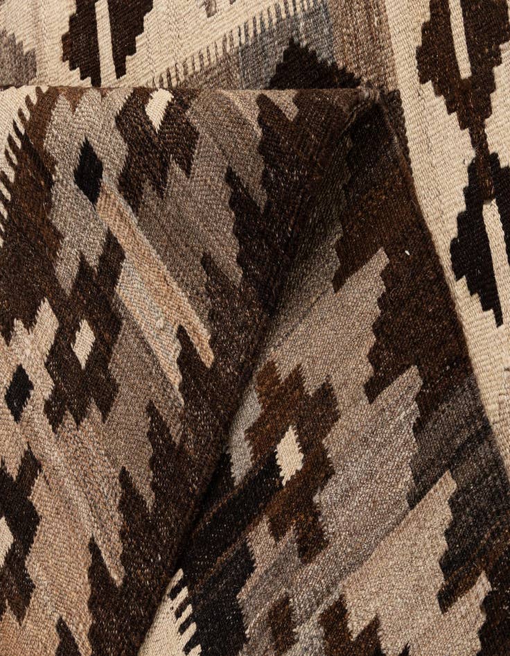 Detail image of 5' x 6' 9  Hand Woven Kilim Maymana Wool Rug