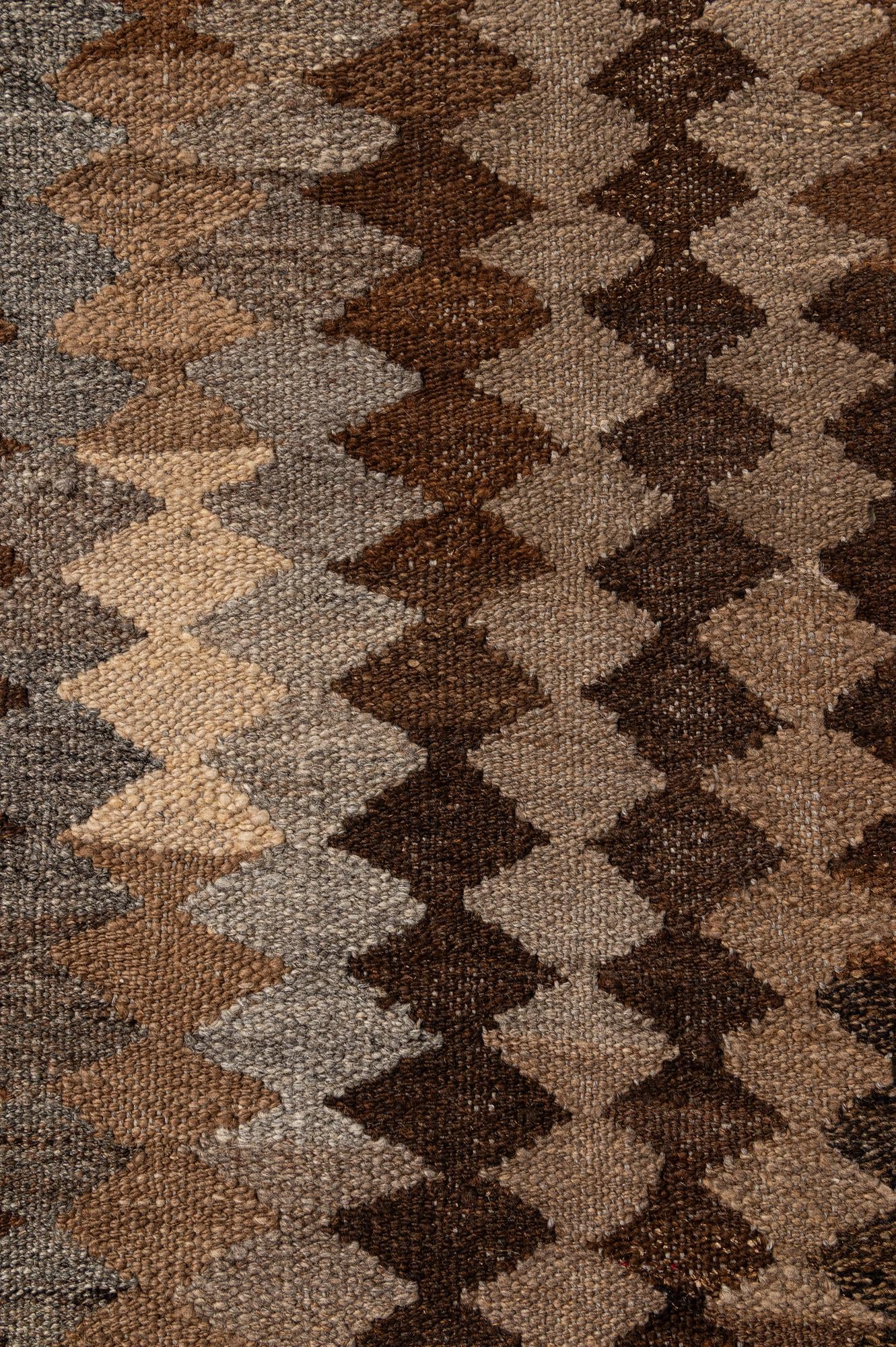 5' 4 x 5' 11 Hand Woven Kilim Maymana Wool Rug