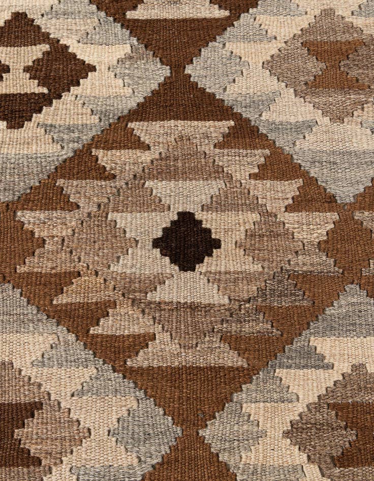 Detail image of 6' 8 x 9' 6  Hand Woven Kilim Maymana Wool Rug