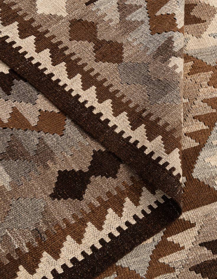 Detail image of 6' 8 x 9' 6  Hand Woven Kilim Maymana Wool Rug