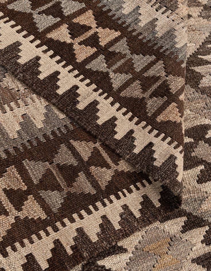 Detail image of 6' 8 x 9'  Hand Woven Kilim Maymana Wool Rug