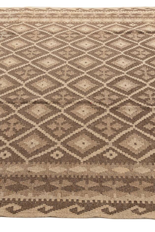 Detail image of 6' 11 x 9' 8 Hand Woven Kilim Maymana Wool Rug