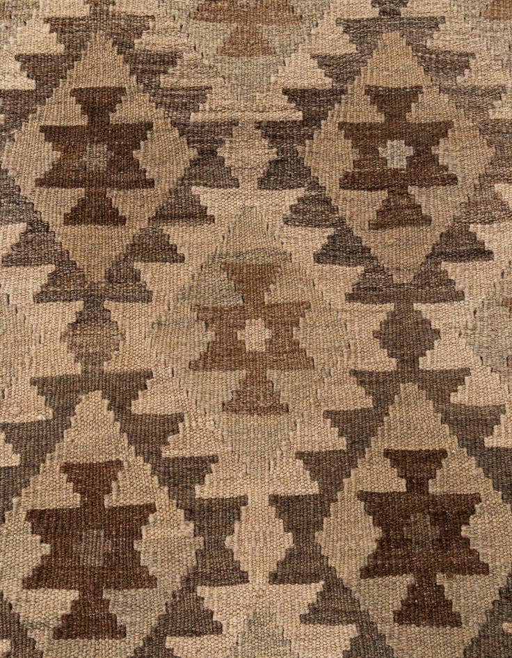 Detail image of 6' 11 x 9' 6  Hand Woven Kilim Maymana Wool Rug