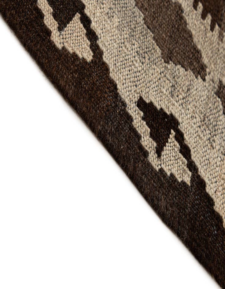 Detail image of 7' x 10' 2  Hand Woven Kilim Maymana Wool Rug