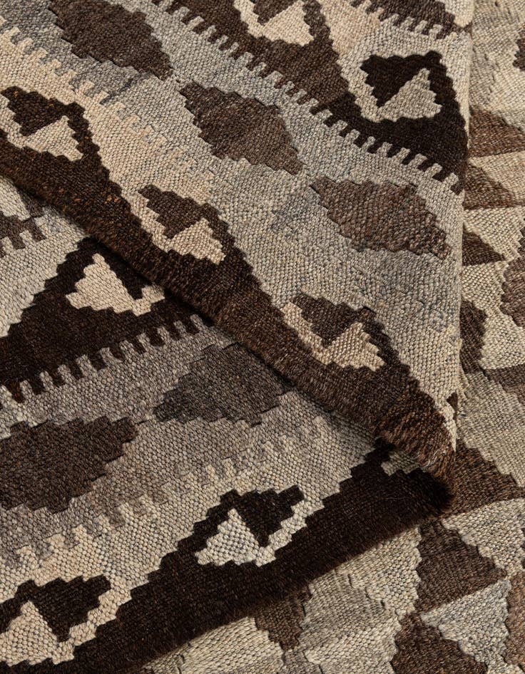 Detail image of 7' x 10' 2  Hand Woven Kilim Maymana Wool Rug