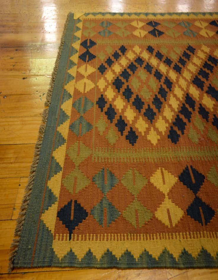 Detail image of 3' 3 x 6' 3  Hand Woven Kilim Maymana Wool Rug
