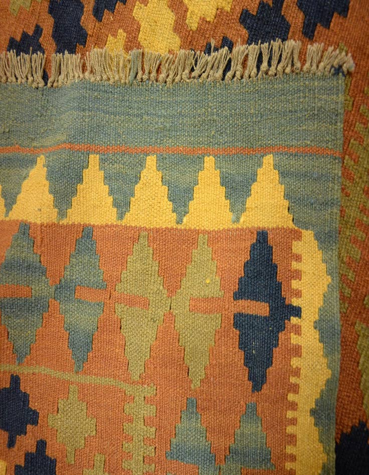 Detail image of 3' 3 x 6' 3  Hand Woven Kilim Maymana Wool Rug