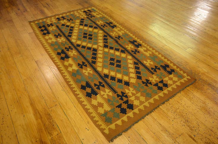 Detail image of 3' 4 x 6' 5 Hand Woven Kilim Maymana Wool Rug