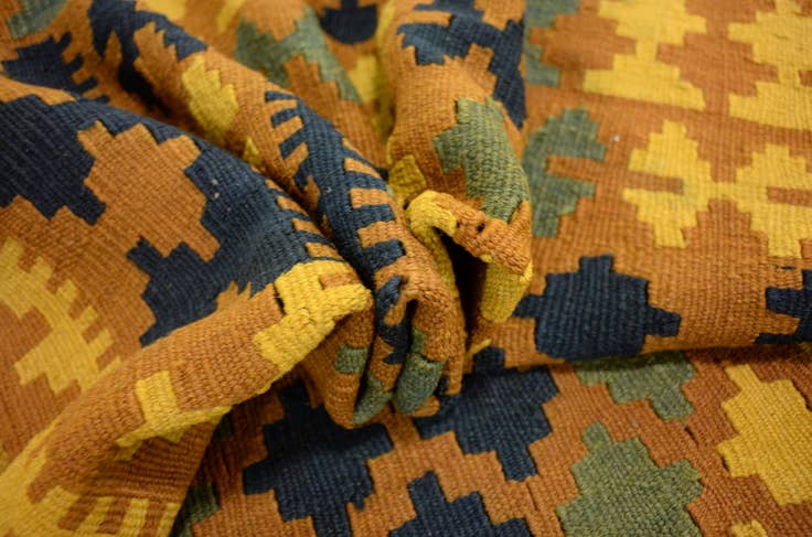 Detail image of 3' 4 x 6' 5 Hand Woven Kilim Maymana Wool Rug