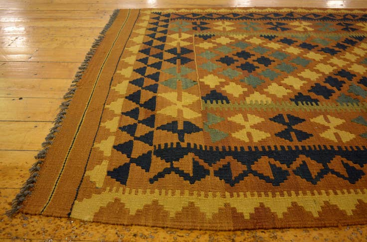 Detail image of 3' 3 x 6' 6 Hand Woven Kilim Maymana Wool Rug