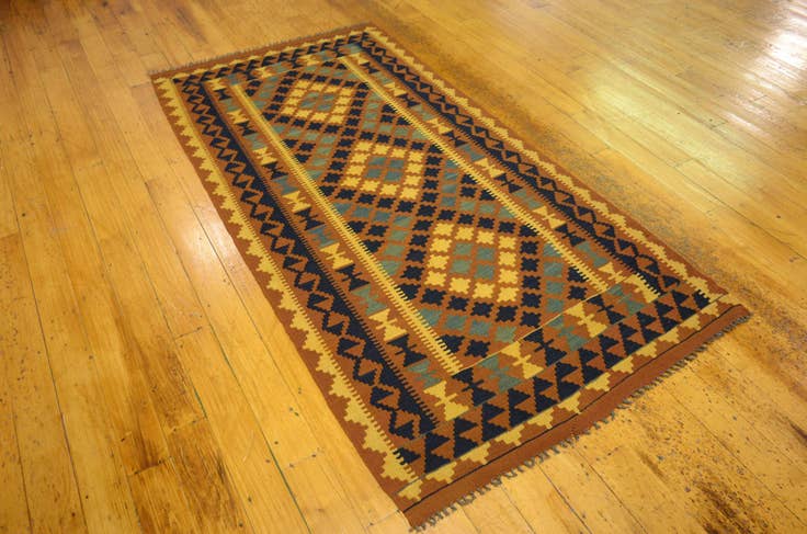 Detail image of 3' 3 x 6' 4 Hand Woven Kilim Maymana Wool Rug