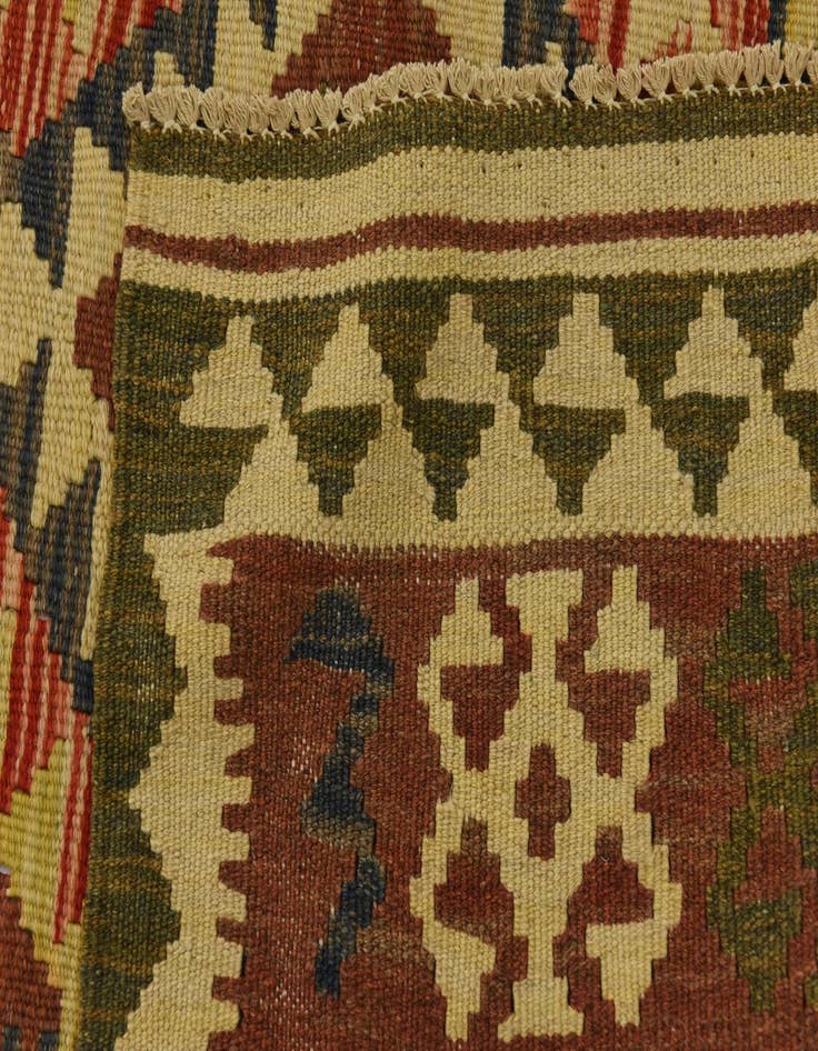 Detail image of 3' 5 x 6' Hand Woven Kilim Maymana Wool Rug
