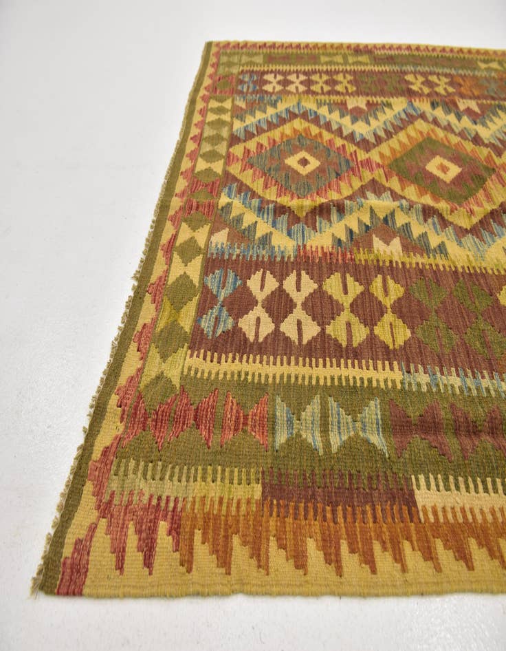 Detail image of 4' 10 x 6' 7 Hand Woven Kilim Maymana Wool Rug