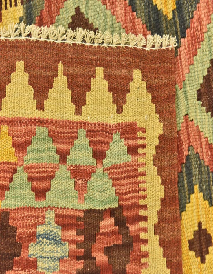 Detail image of 3' 4 x 5' 4  Hand Woven Kilim Maymana Wool Rug