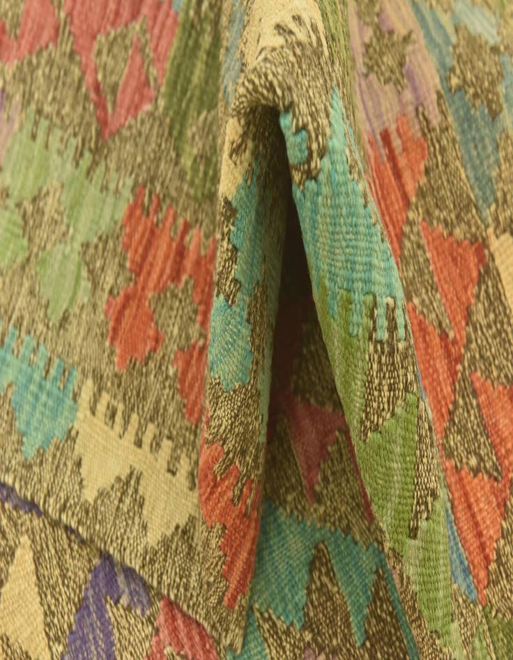 Detail image of 4' x 5' 7  Hand Woven Kilim Maymana Wool Rug