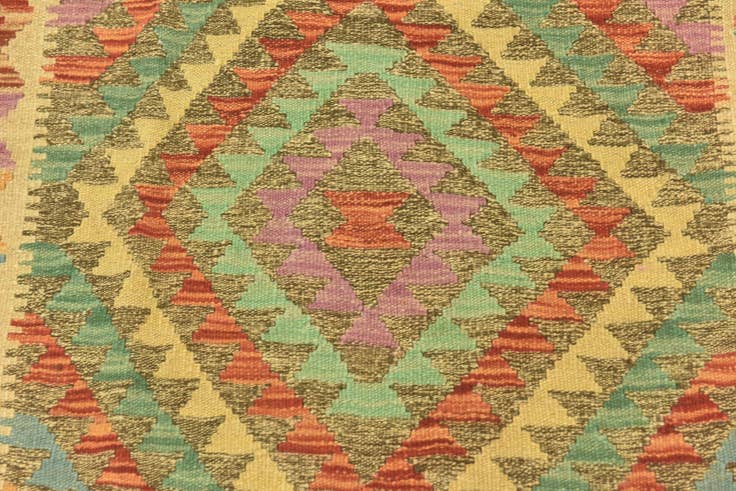 Detail image of 4' x 6' 4 Hand Woven Kilim Maymana Wool Rug