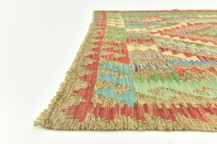 Detail image of 4' 2 x 5' 9 Hand Woven Kilim Maymana Wool Rug