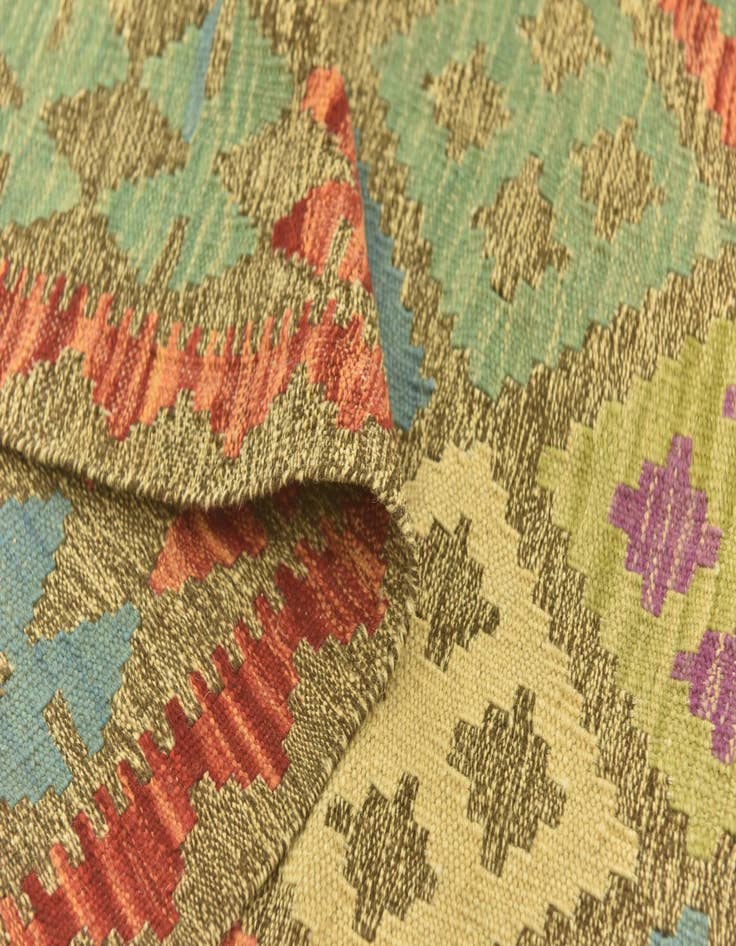 Detail image of 4' x 5' 10  Hand Woven Kilim Maymana Wool Rug