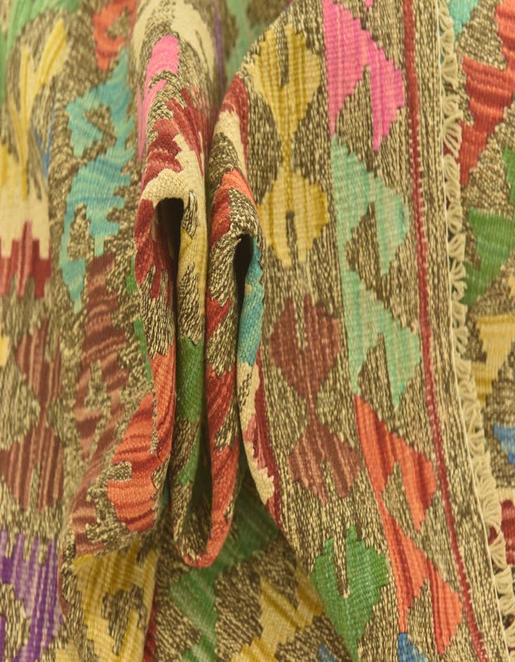 Detail image of 4' 1 x 5' 10  Hand Woven Kilim Maymana Wool Rug