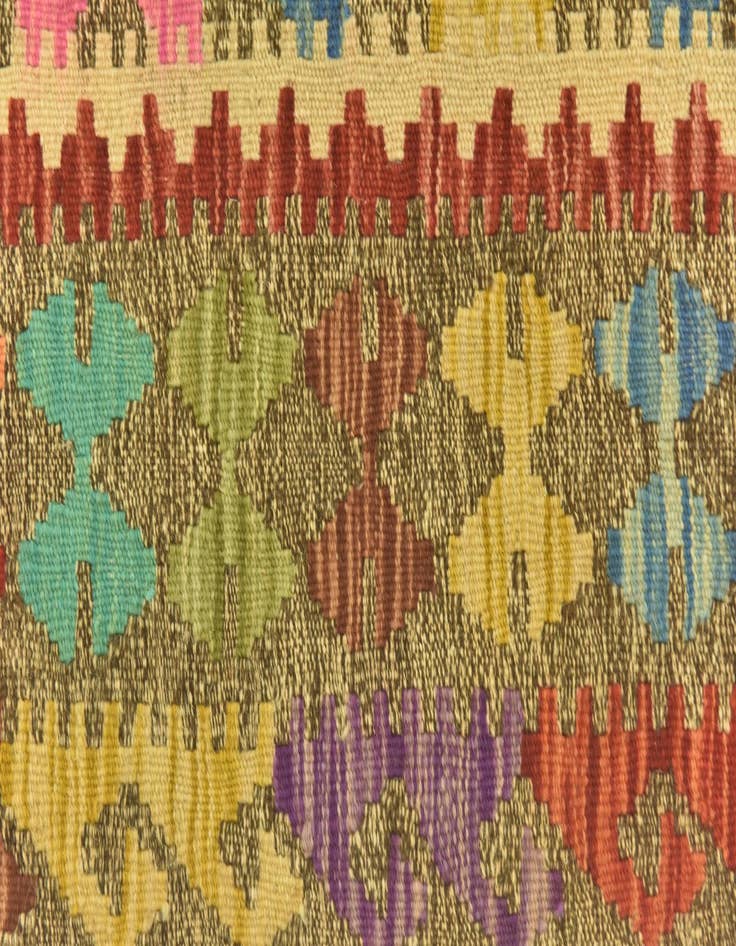 Detail image of 4' 1 x 5' 10  Hand Woven Kilim Maymana Wool Rug