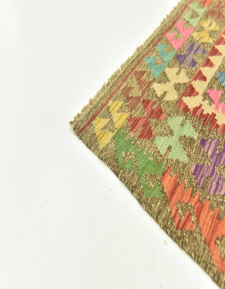 Detail image of 4' 1 x 5' 10  Hand Woven Kilim Maymana Wool Rug