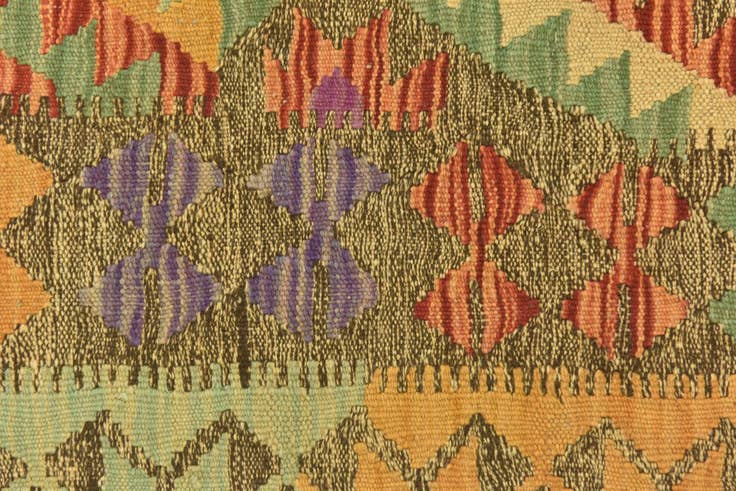 Detail image of 4' 10 x 6' 5 Hand Woven Kilim Maymana Wool Rug