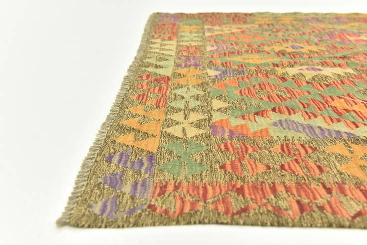 Detail image of 4' 10 x 6' 5 Hand Woven Kilim Maymana Wool Rug