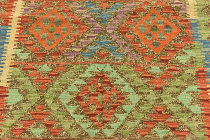 Detail image of 5' x 6' 6 Hand Woven Kilim Maymana Wool Rug