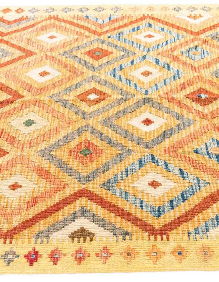 Detail image of 4' 9 x 6' 4 Hand Woven Kilim Maymana Wool Rug