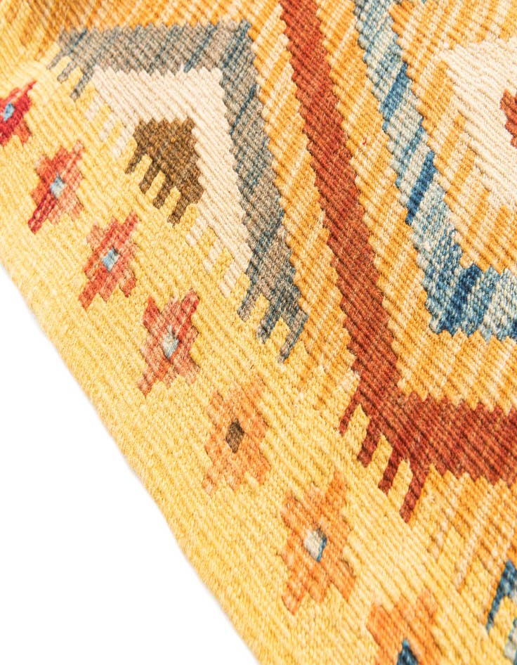 Detail image of 4' 9 x 6' 4 Hand Woven Kilim Maymana Wool Rug