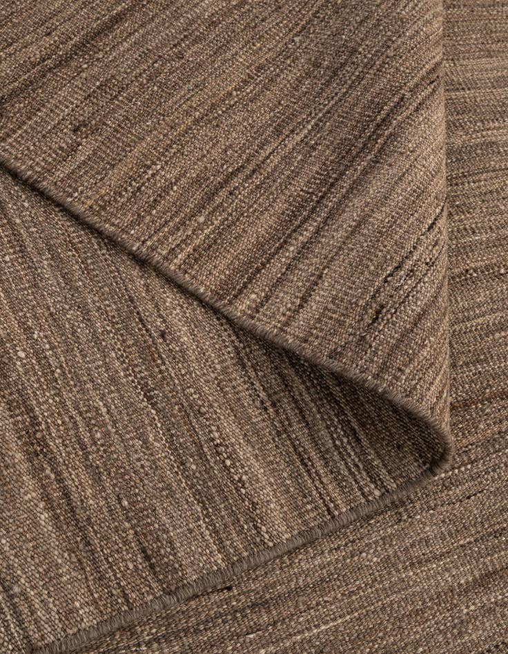 Detail image of 6' 5 x 9' 8  Hand Woven Kilim Modern Wool Rug