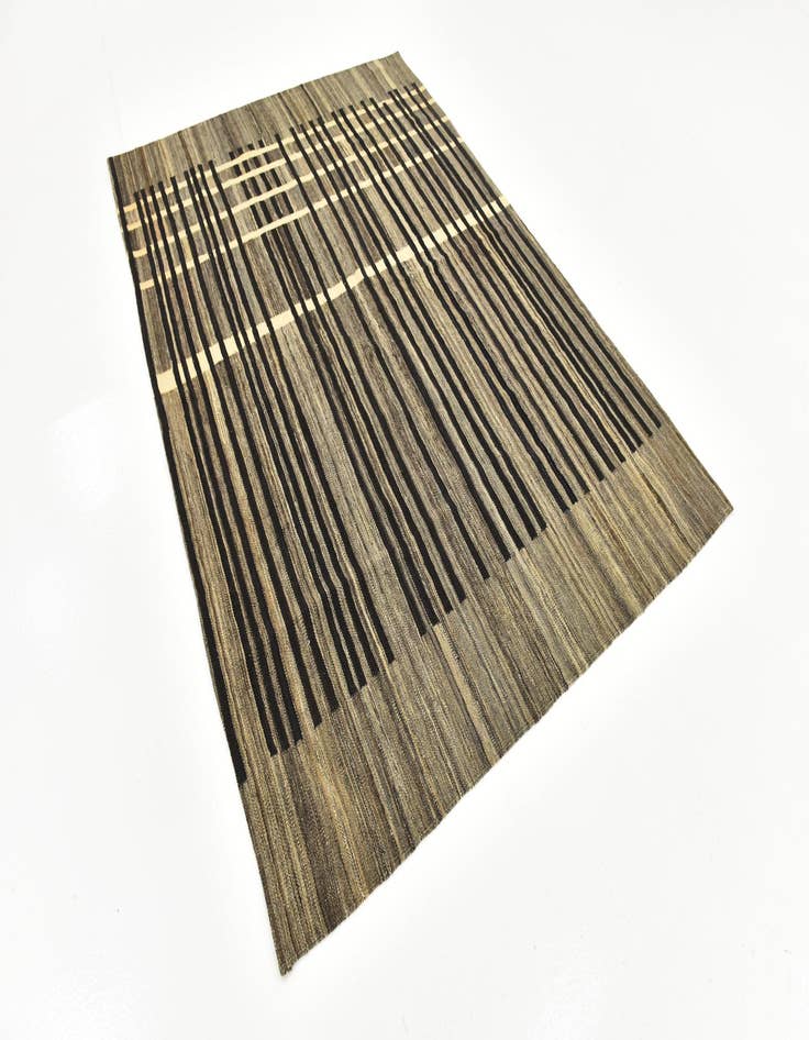 Detail image of 5' 6 x 8'  Hand Woven Kilim Modern Wool Rug