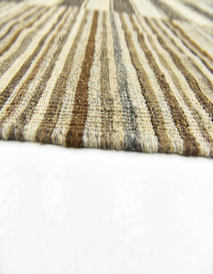 Detail image of 5' 5 x 7' 9  Hand Woven Kilim Modern Wool Rug
