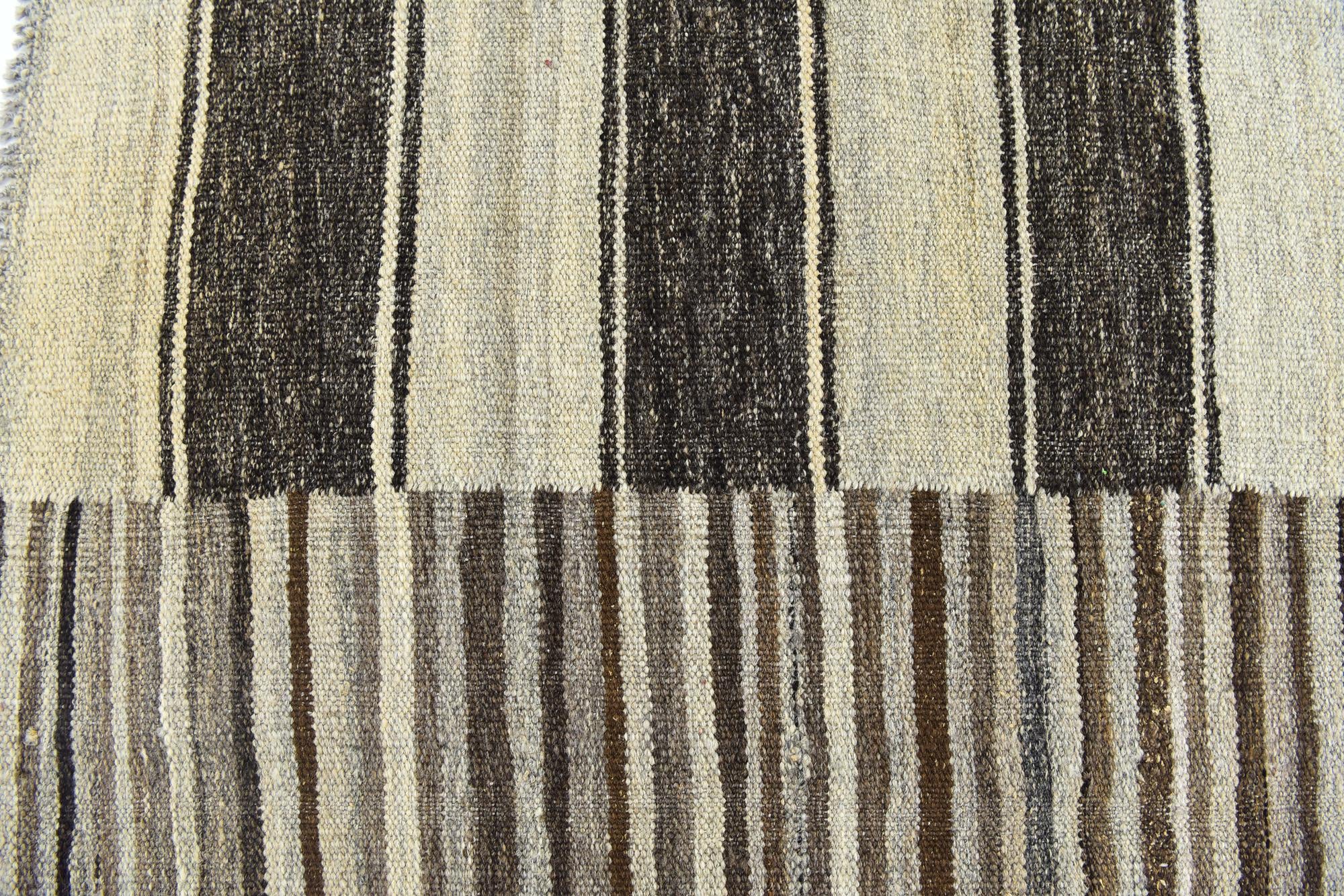 5' 5 x 7' 9 Hand Woven Kilim Modern Wool Rug