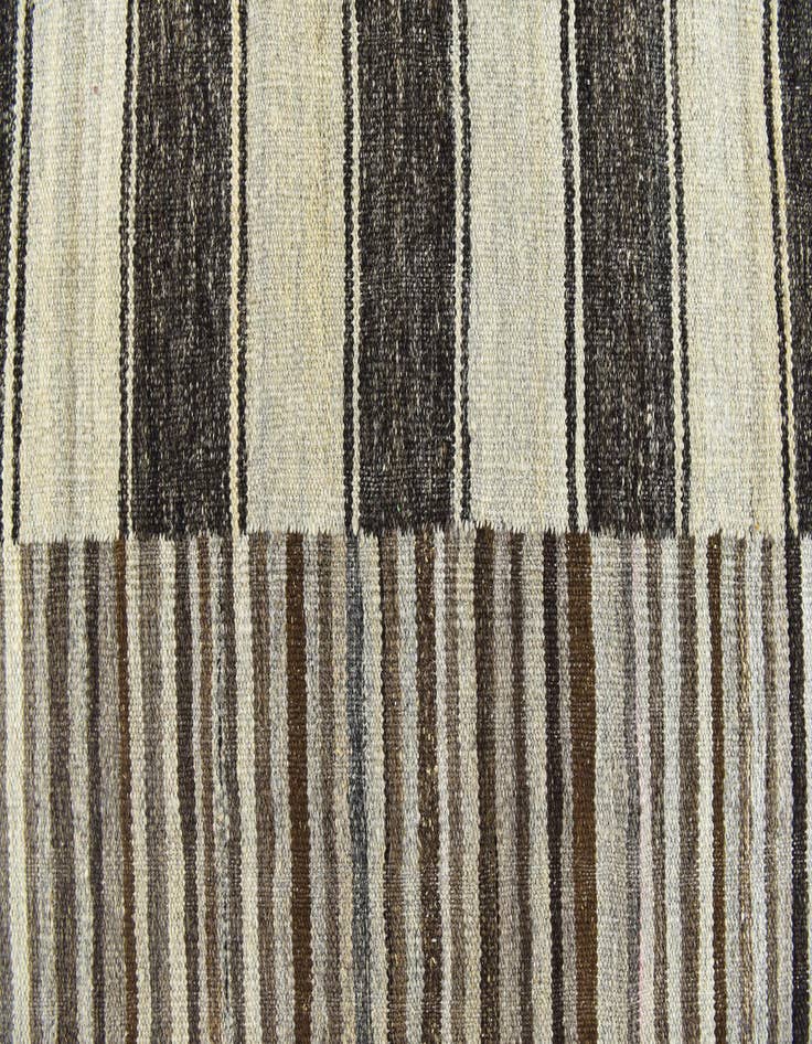 Detail image of 5' 5 x 7' 9  Hand Woven Kilim Modern Wool Rug