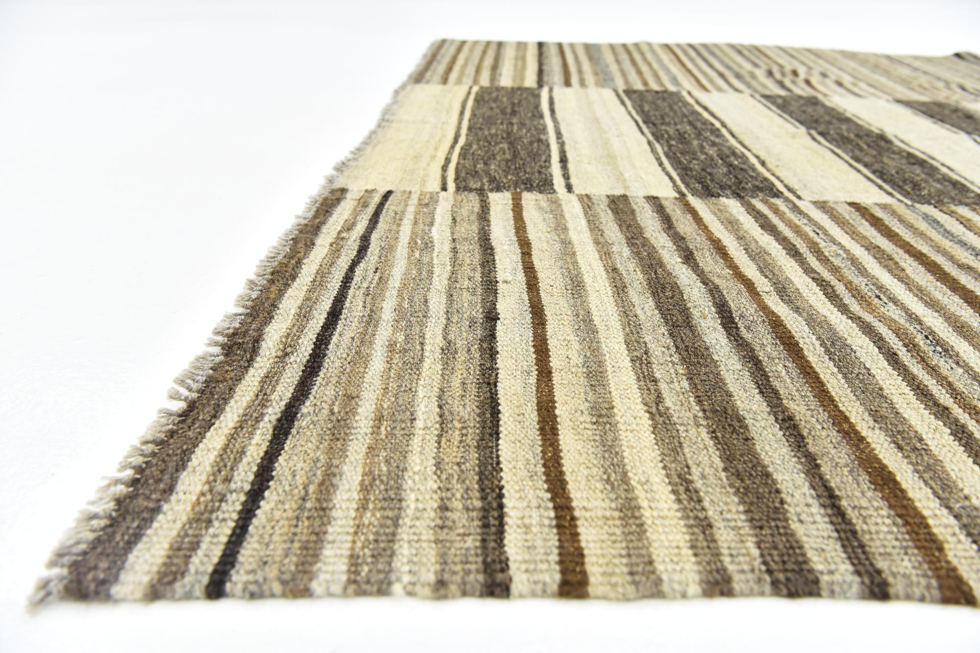 5' 5 x 7' 9 Hand Woven Kilim Modern Wool Rug