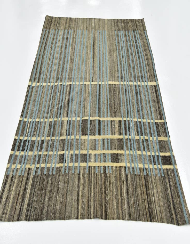 Detail image of 5' 6 x 8'  Hand Woven Kilim Modern Wool Rug