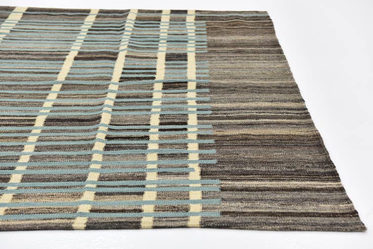 Detail image of 5' 9 x 8' 3 Hand Woven Kilim Modern Wool Rug