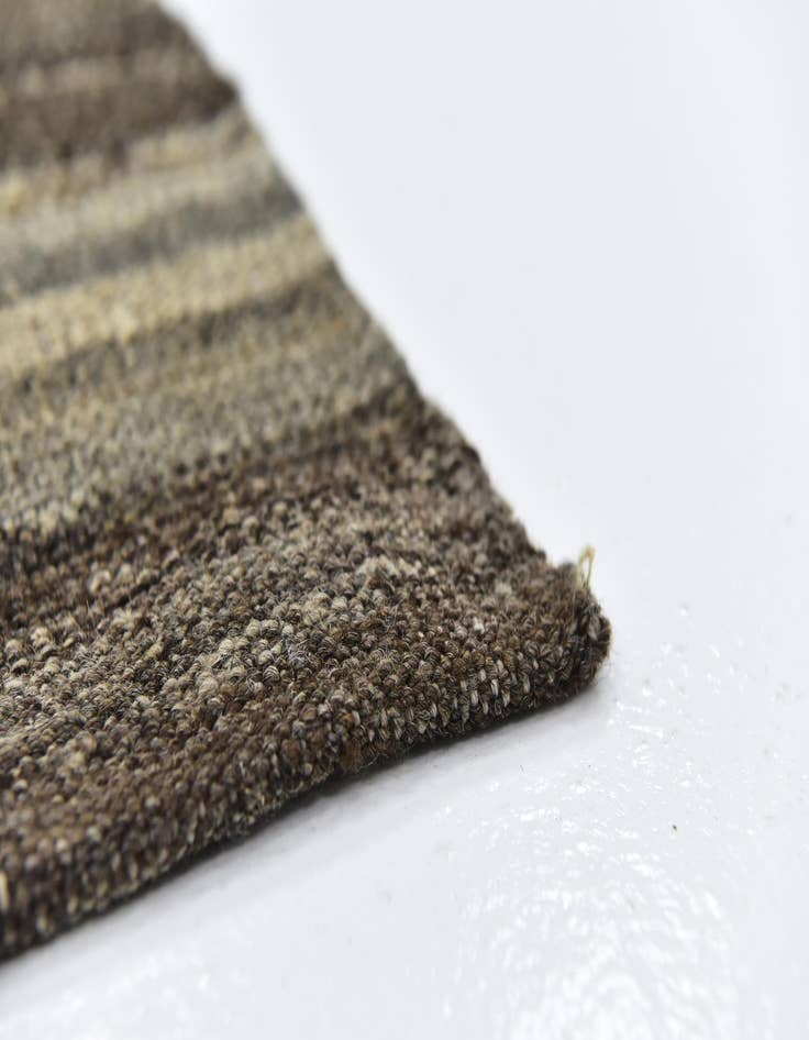 Detail image of 5' 7 x 8'  Hand Woven Kilim Modern Wool Rug