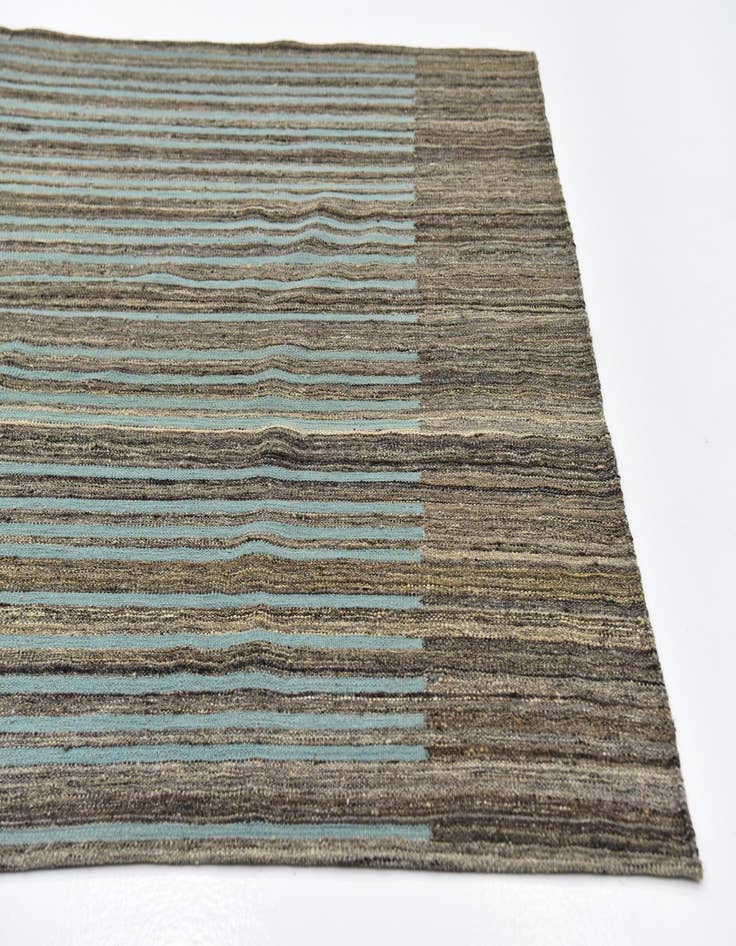 Detail image of 5' 9 x 8' 3  Hand Woven Kilim Modern Wool Rug