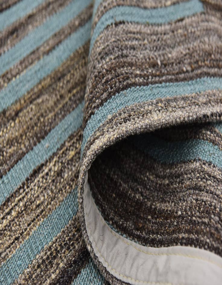 Detail image of 5' 9 x 8' 3  Hand Woven Kilim Modern Wool Rug