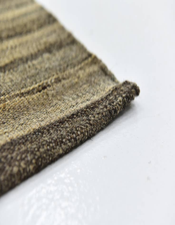 Detail image of 5' 6 x 7' 10  Hand Woven Kilim Modern Wool Rug