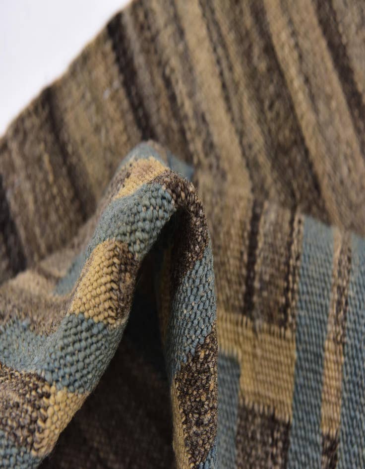 Detail image of 5' 6 x 7' 10  Hand Woven Kilim Modern Wool Rug