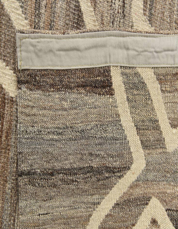 Detail image of 5' 3 x 6' 4  Hand Woven Kilim Modern Wool Rug