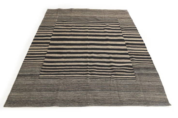 Detail image of 6' x 7' 7 Hand Woven Kilim Modern Wool Rug