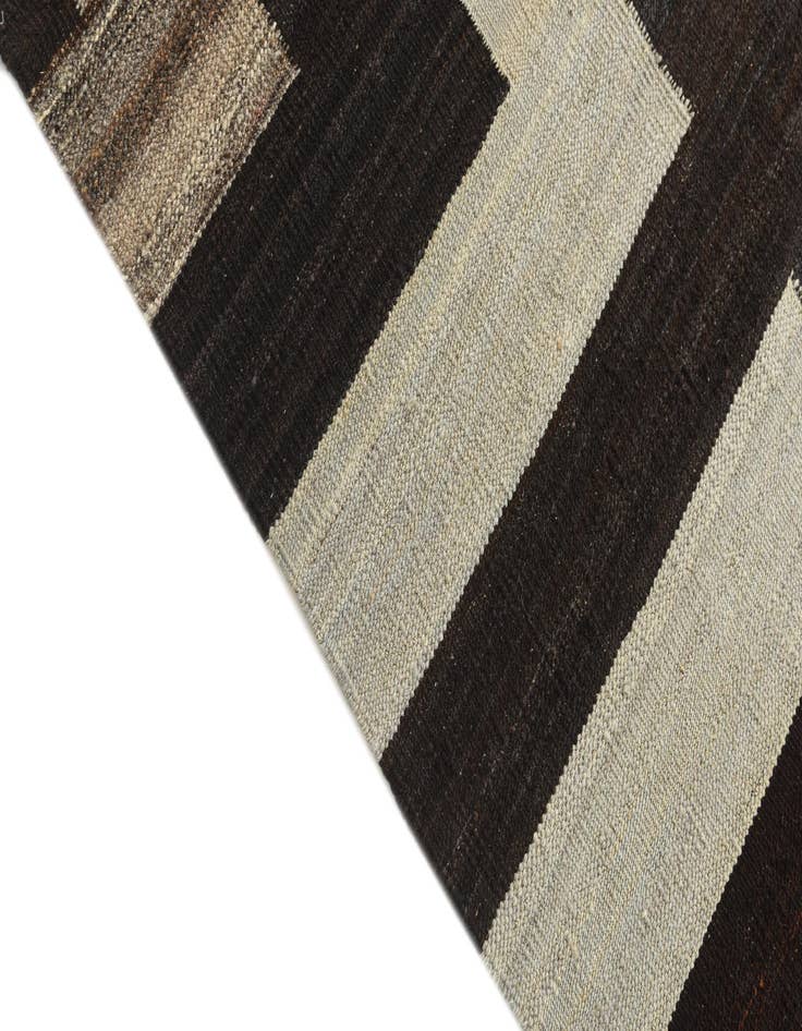 Detail image of 7' x 9' 9  Hand Woven Kilim Modern Wool Rug