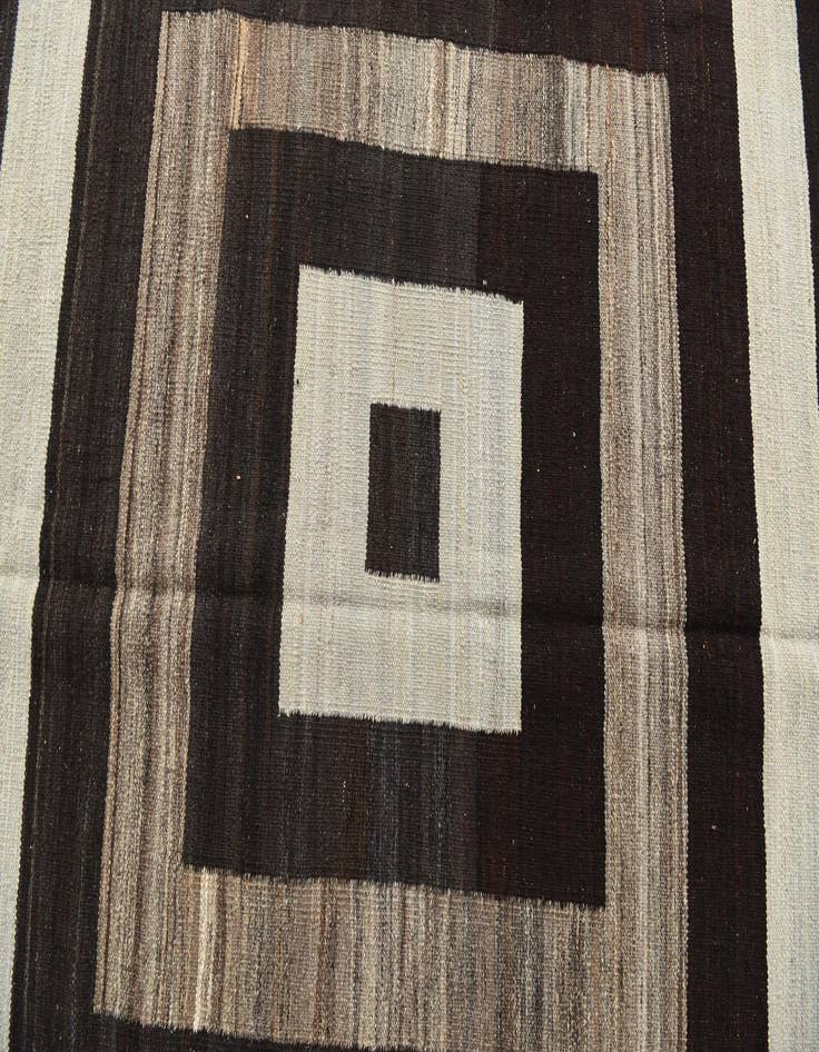 Detail image of 7' x 9' 9  Hand Woven Kilim Modern Wool Rug