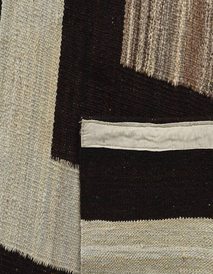 Detail image of 7' x 9' 9  Hand Woven Kilim Modern Wool Rug