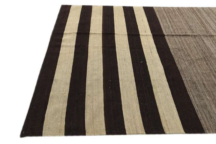 5' 9 x 7' 9 Hand Woven Kilim Modern Wool Rug