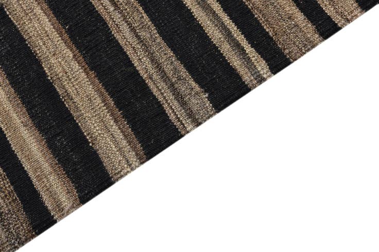 Detail image of 6' x 7' 7 Hand Woven Kilim Modern Wool Rug